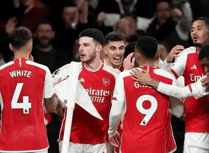 欧冠焦点战：阿森纳主场青春风暴冲头名，马竞铁血防守争出线